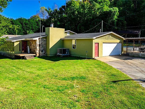 2nd image of 315 Corn Mill Rd