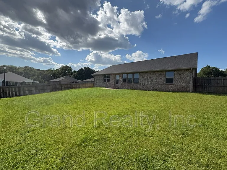 5004 Hamilton Crossing Blvd — Photo 25