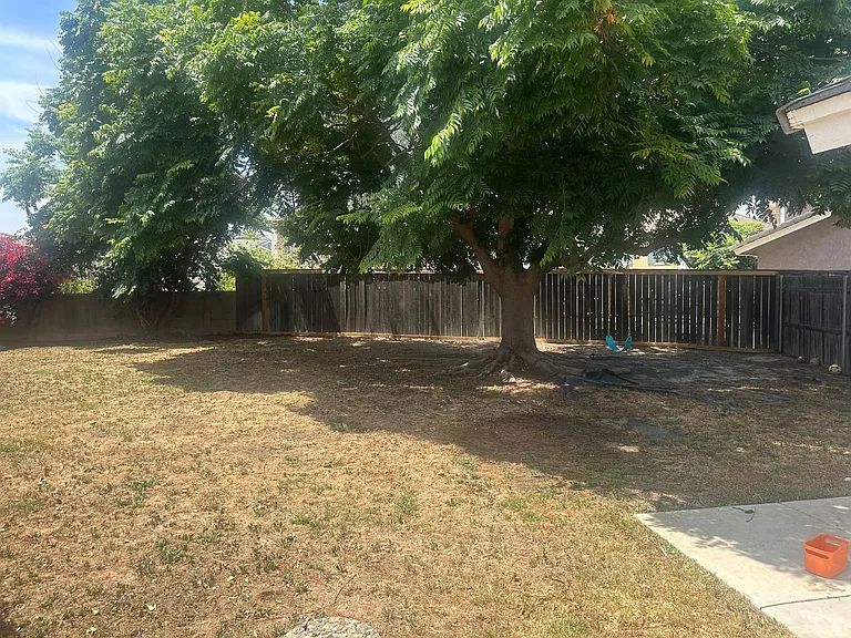 7049 Arlington Pl — Photo 4