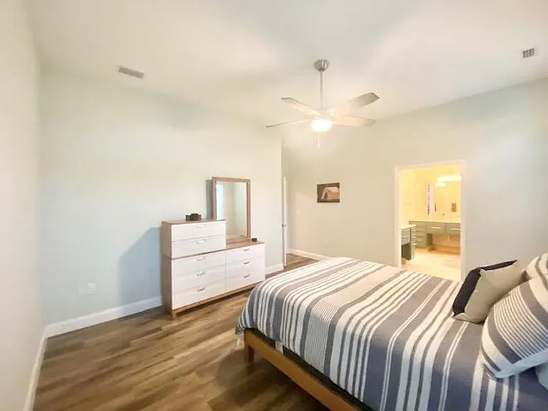 210 Pines St — Photo 14