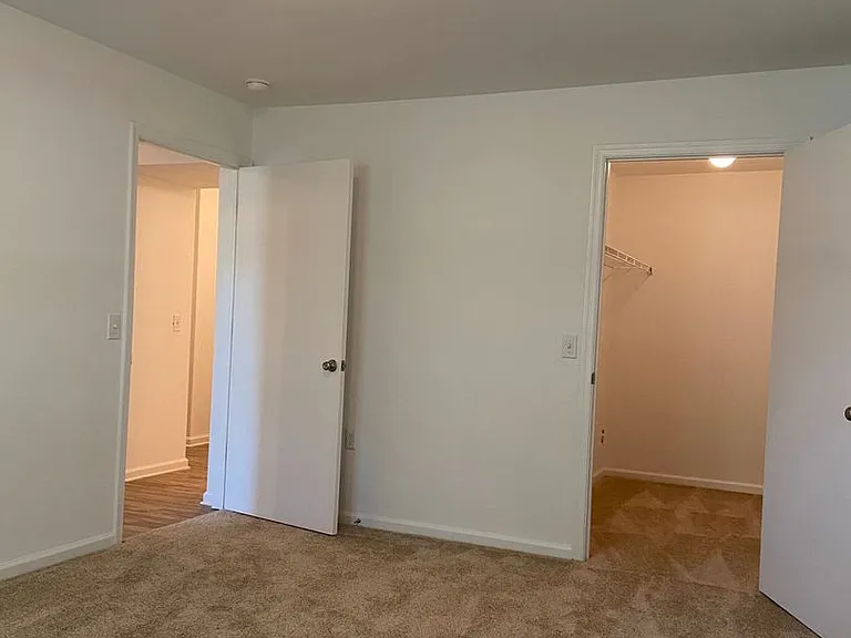 Acorn Grove Apartment Homes — Photo 14