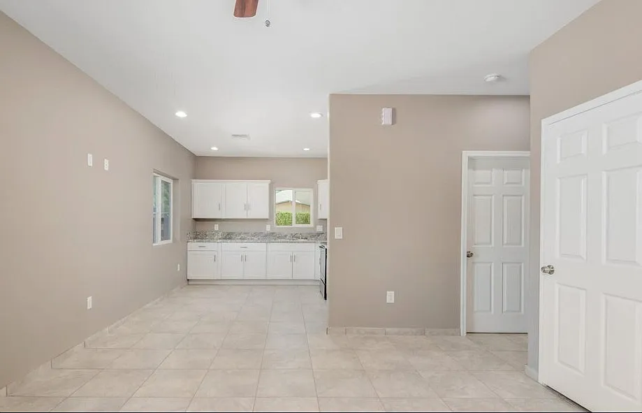 3 bed, 10 sqft, $1,750 — Photo 3