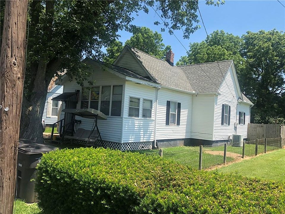 1st image of 423 Avenue F
