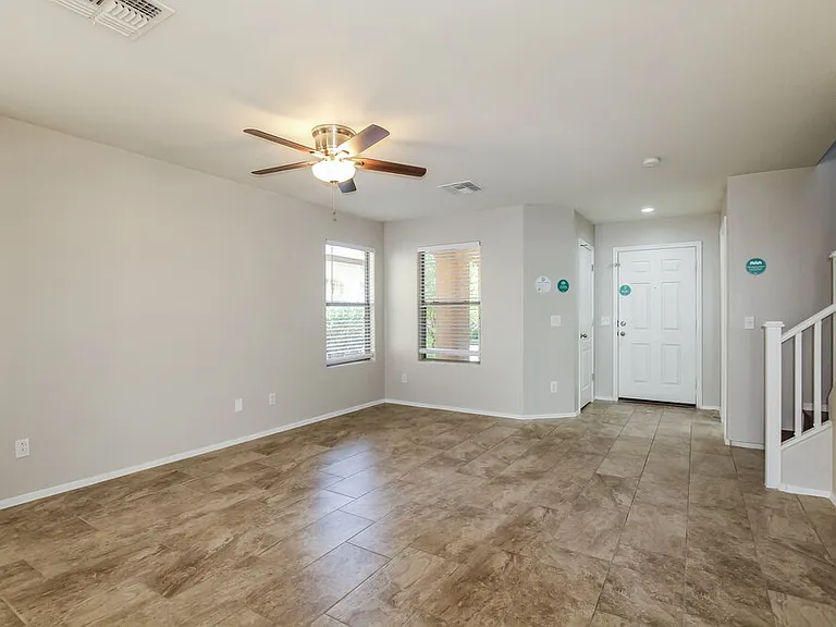18538 W Fairway Dr — Photo 4