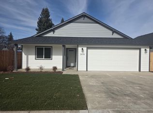 1858 Ingram Ln, Medford, OR