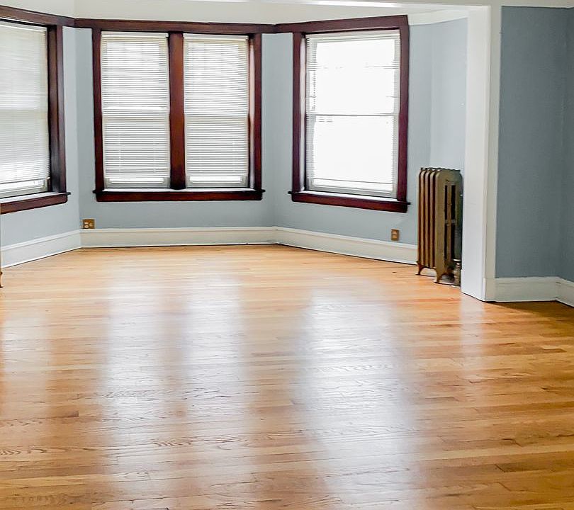 1st image of 3822 N Lawndale Ave #1