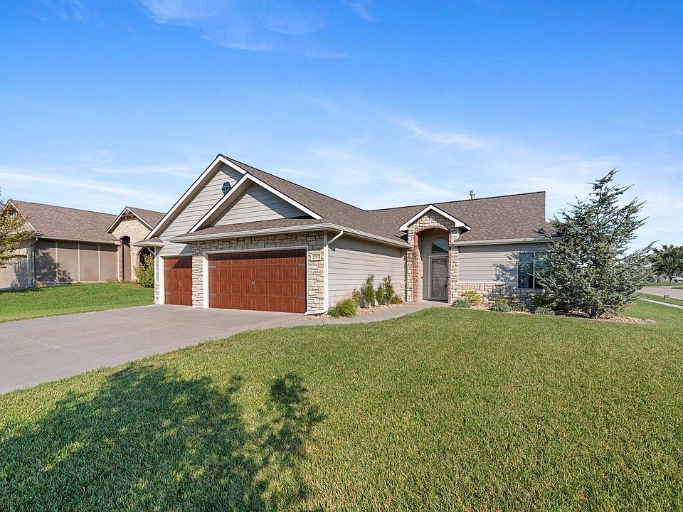 1st image of 2767 N Woodridge Ct
