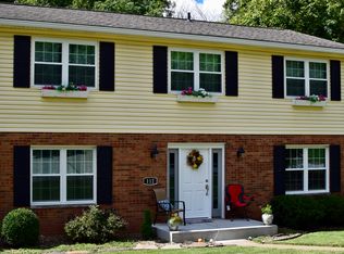 112 Canterbury Dr, Parkersburg, WV 26104