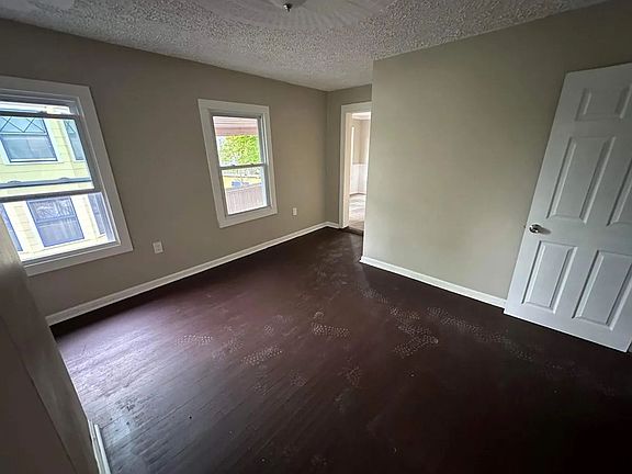 3rd image of 53 E Genesee St Floor 2