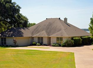 3911 Buena Vista Circle, Granbury, TX 76049