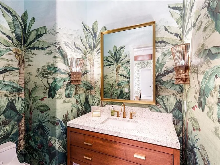 2904 Tiburon Blvd E — Photo 31