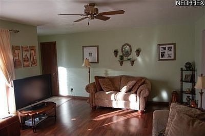 3rd image of 206 Eastwood Dr