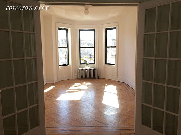 2nd image of 3117 Snyder Ave #2