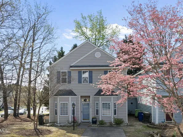 4126 Beaufain St, Raleigh, NC 27604