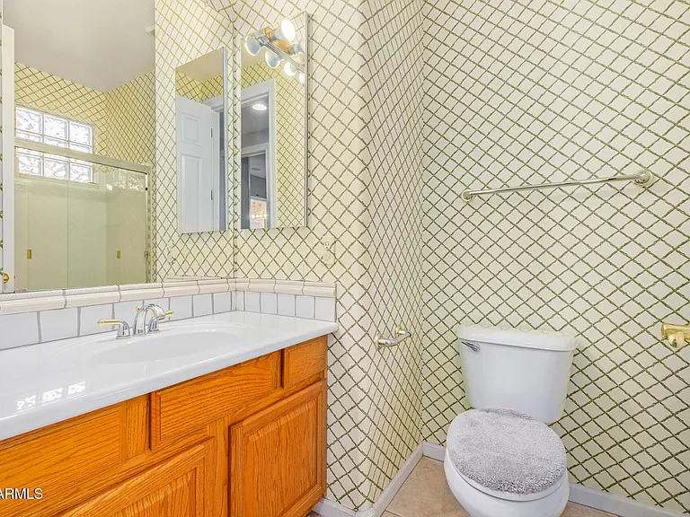 1687 E Carob Dr — Photo 18