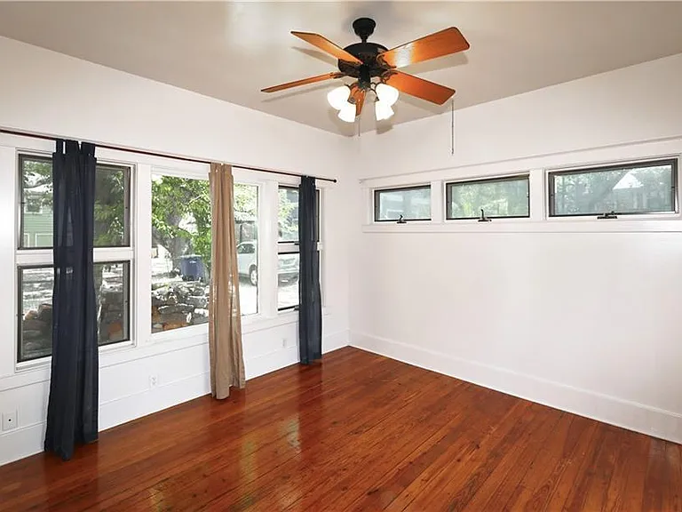 1305 Lorrain St — Photo 16