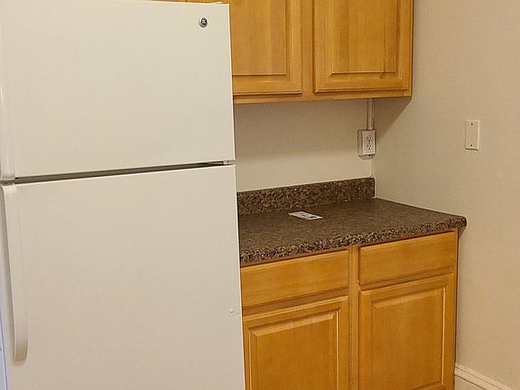2nd image of 45 Cleveland St Floor 1