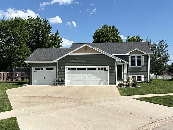 2nd image of 1323 Breckenridge Cir