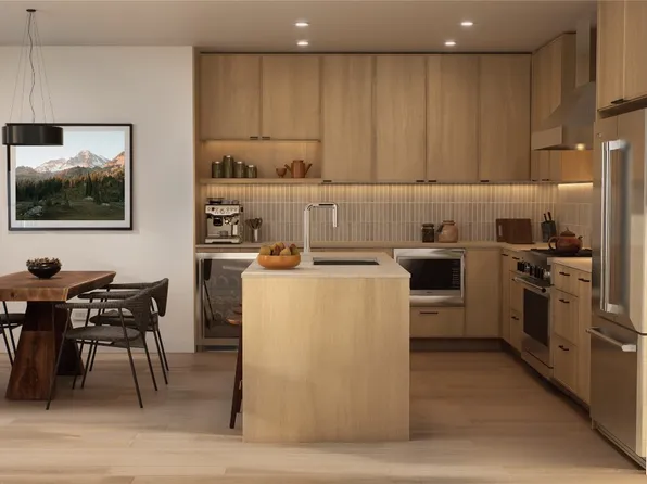 1010 Telemark Rd #205, Rossland, BC V0G 1Y0