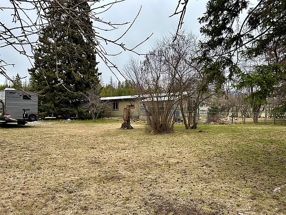 5th image of 1605 Tamarack Ln