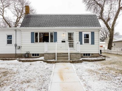 122 8th St NW, Dyersville, IA, 52040