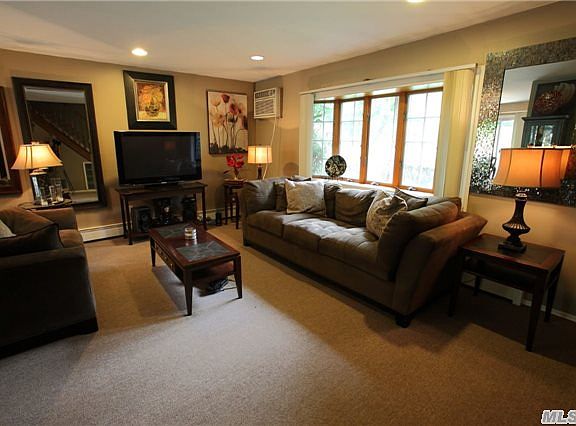 2nd image of 6 Audrey St