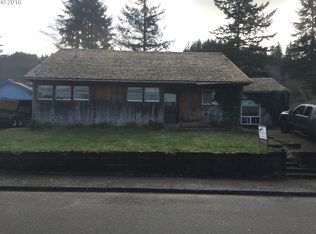 2230 Arthur Dr, Reedsport, OR 97467
