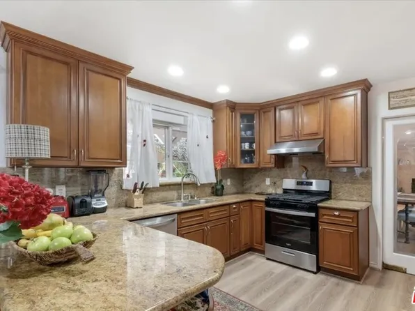 4635 Esparto St, Woodland Hills, CA 91364