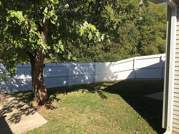 4th image of 5076 Boyd Dr