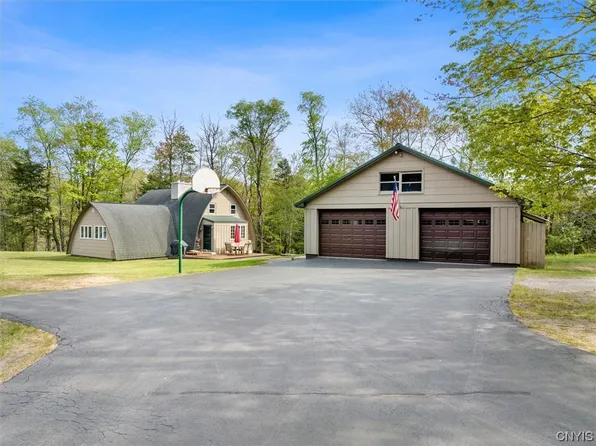 8556 S Pittman Rd, Remsen, NY 13438