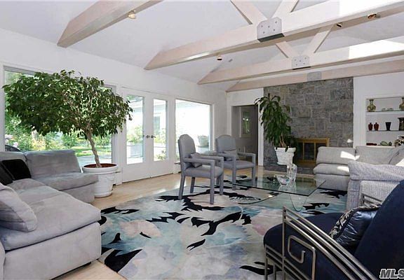 5th image of 30 Fox Hollow Ln