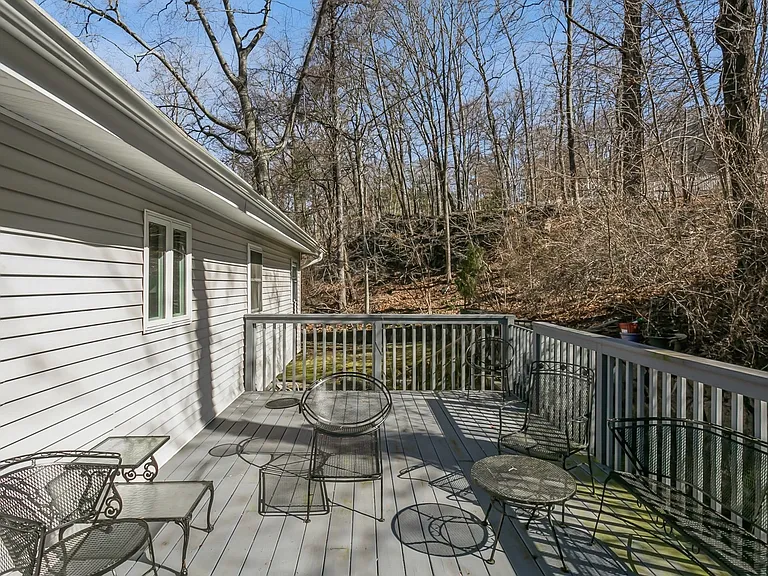 33 Brookside Pl — Photo 3