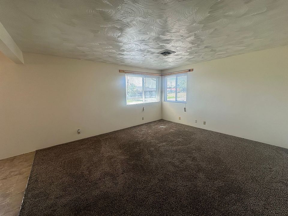 Ernst 310 N ST 310 N St Gering NE Zillow