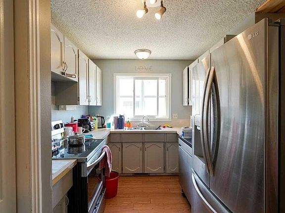 2nd image of 9424 123rd Ave