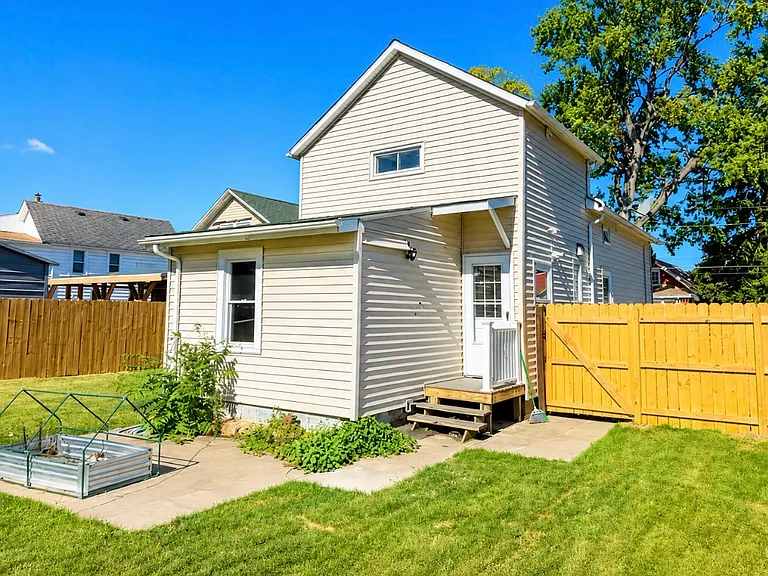 34 Porter St — Photo 20