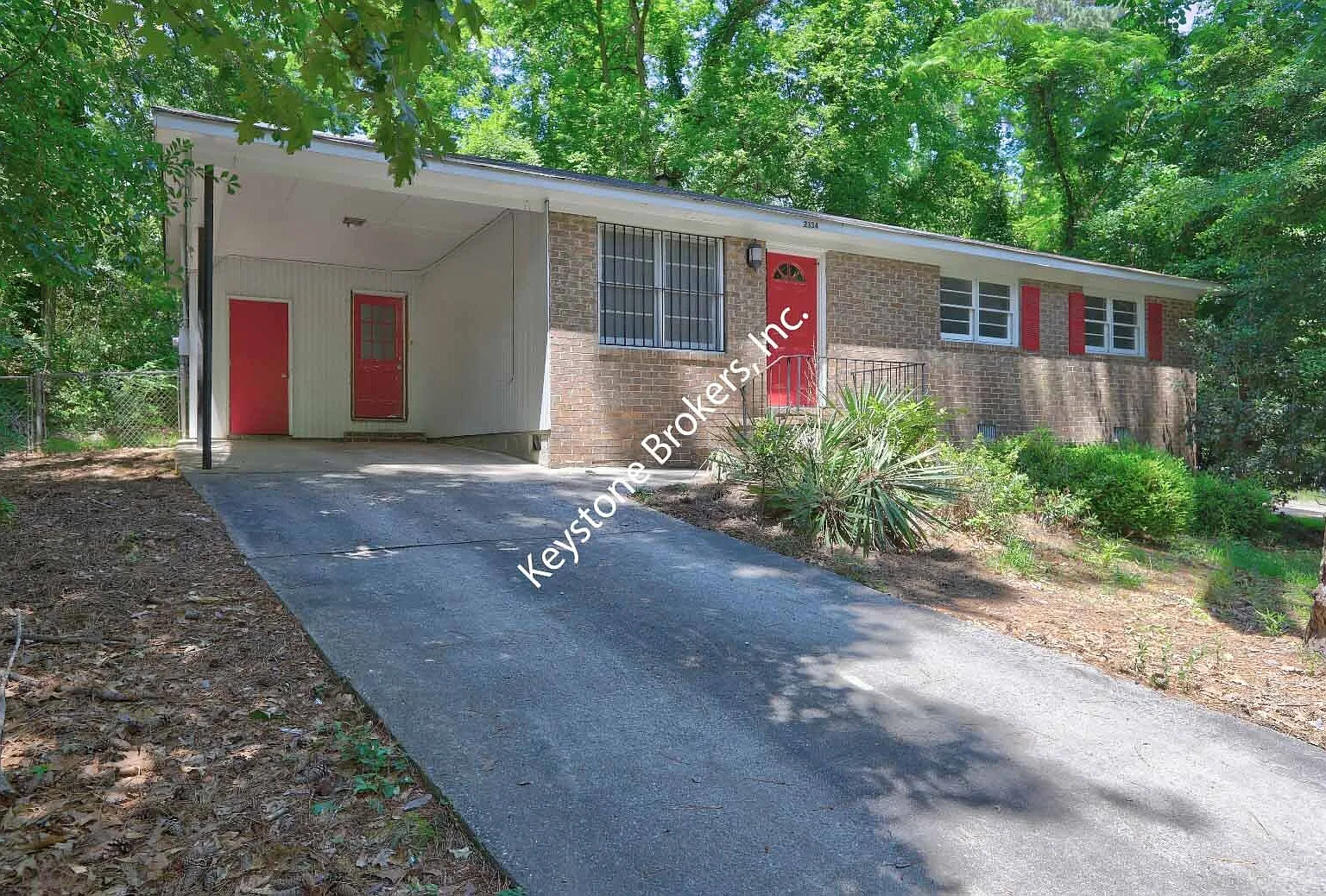3 bed, 2.0 bath, 1036 sqft, $950 — Photo 1
