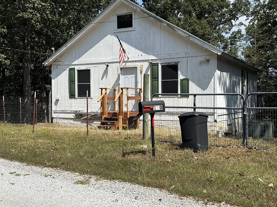 1st image of 190 Dogwood Dr