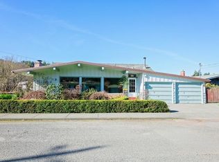 1016 Riverside Dr, Rio Dell, CA 95562