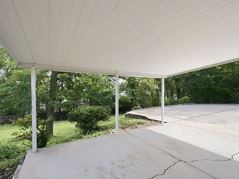 2614 Edge O Lake Dr — Photo 29