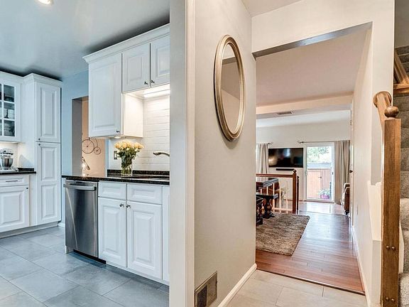 3rd image of 4325 Gingham Ct