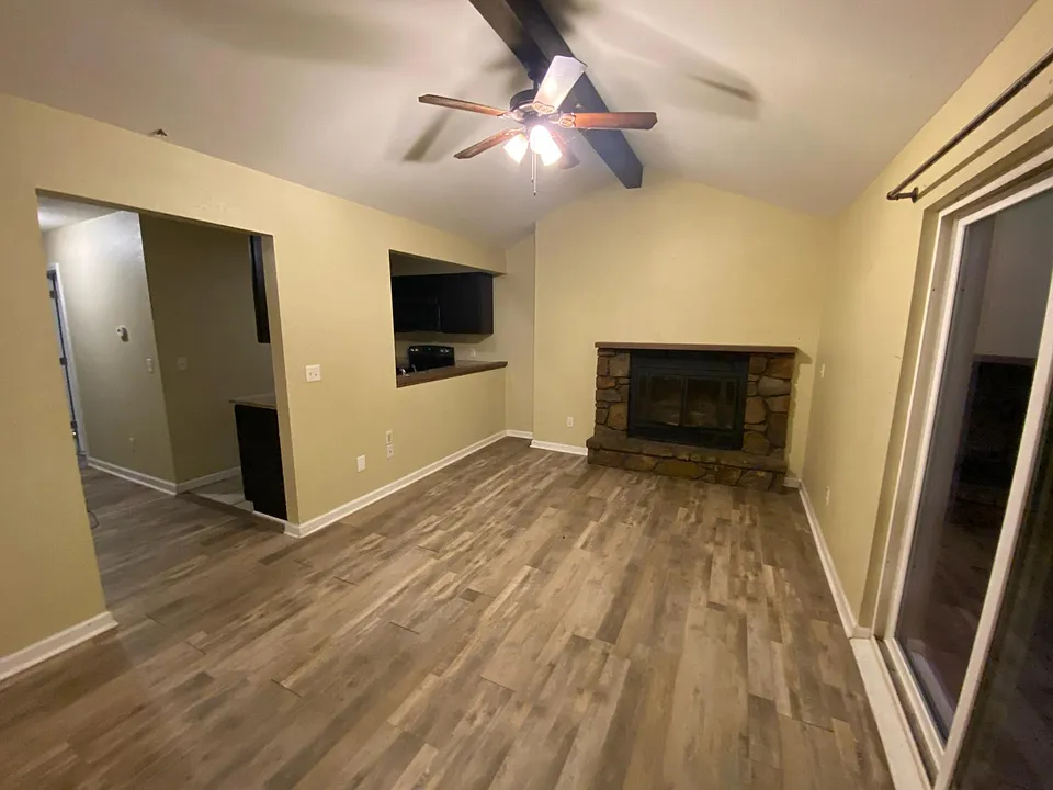 18 Bentree Ln #403