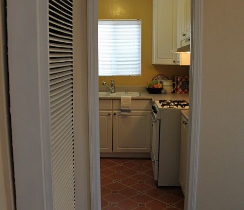 5th image of 216 W Prospect St