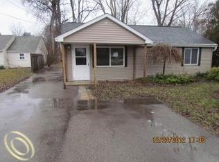 8406 Millis Rd, Shelby Township, MI 48317