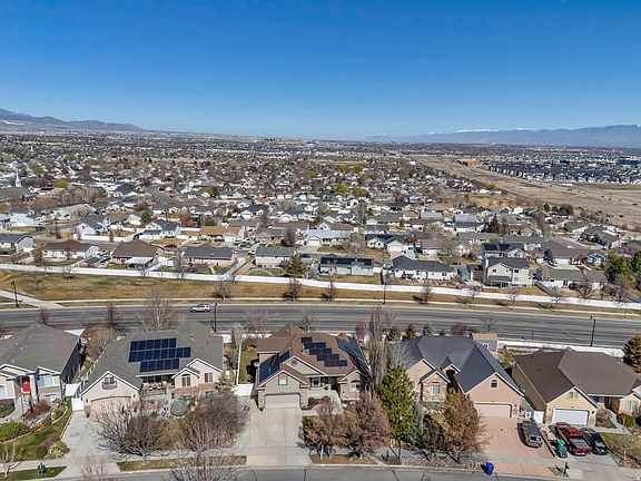 3rd image of 4886 W Bouldermeadow Dr S
