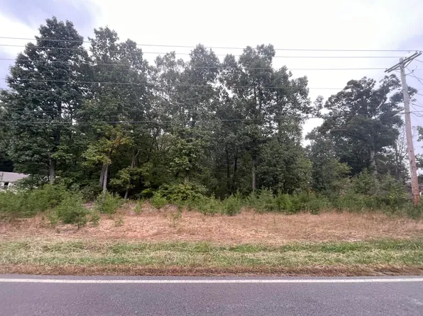 13 Webster Rd, Glade Hill, VA 24092