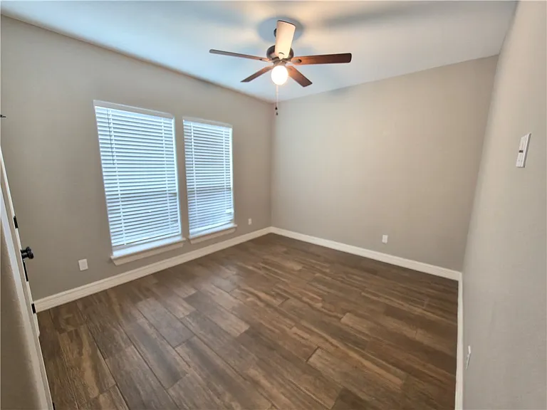 4129 Karo Dr — Photo 27