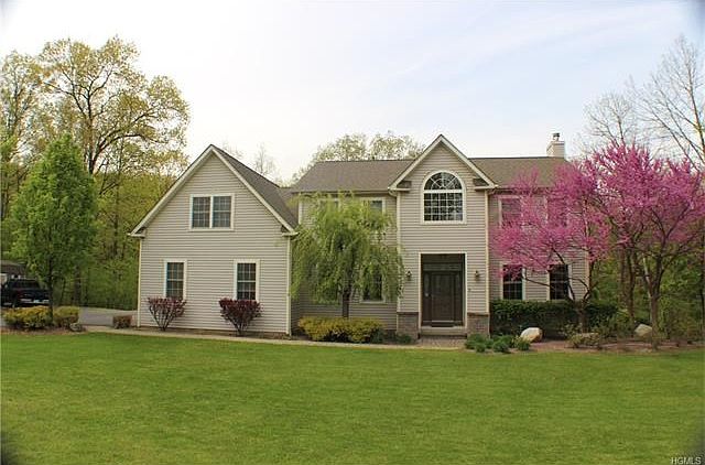 2nd image of 127 Dawn Dr
