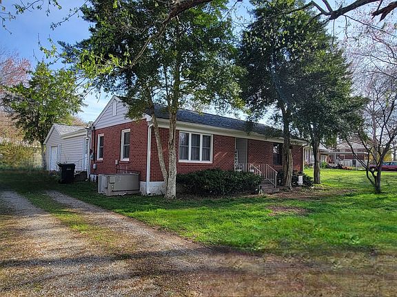 5th image of 110 Old Pond Ln