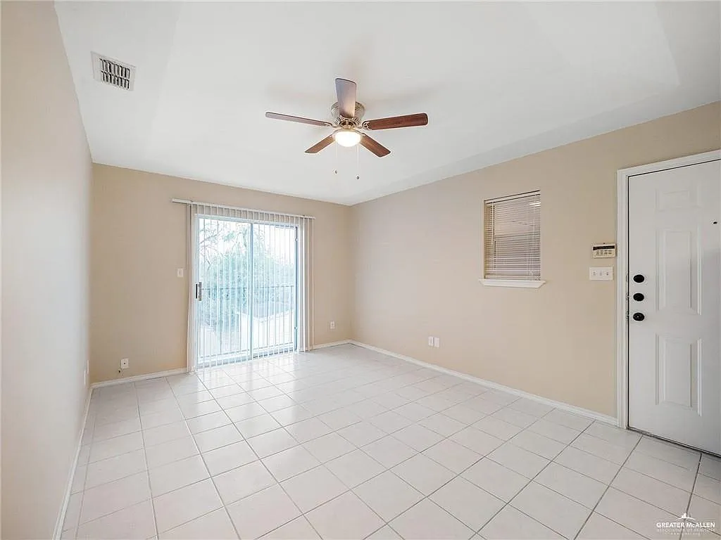 2 bed, 1.0 bath, 800 sqft, $775 — Photo 4