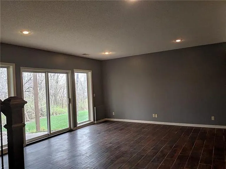 5909 N Bedford Ave — Photo 24